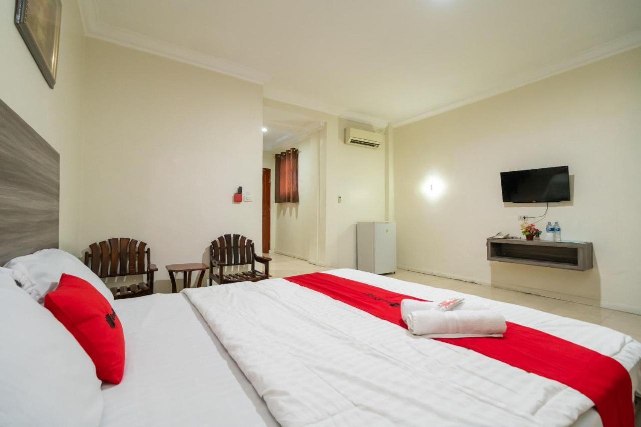 Reddoorz @ Pematangsiantar Hotel Exterior photo